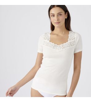 Le tee-shirt manche courte en dentelle blanc cassé