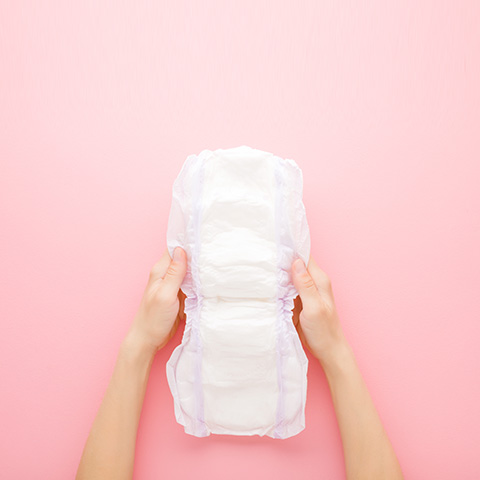 Les techniques de pose d'une protection d'incontinence